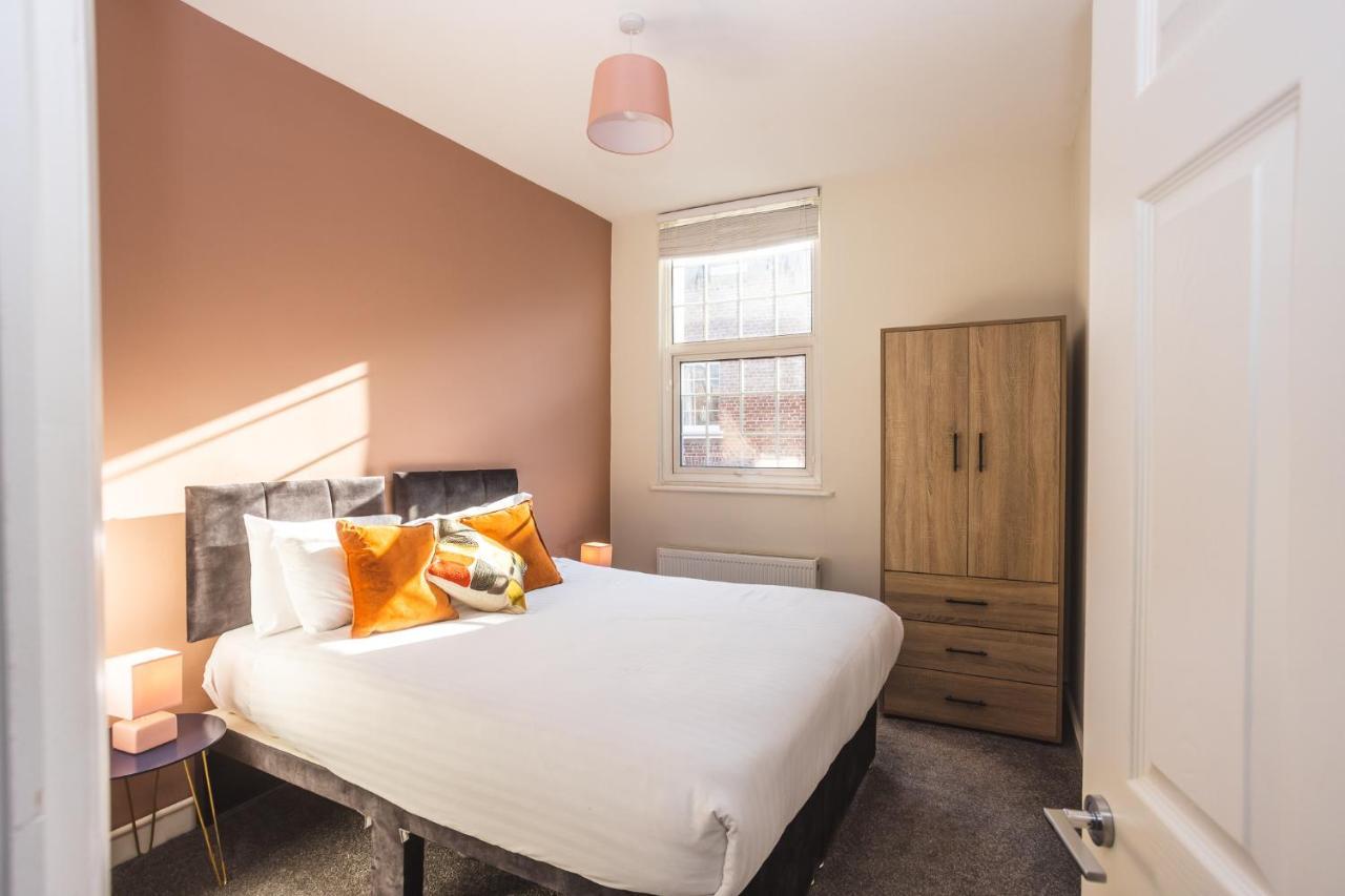 Modern Apartment Within City Walls, Parking Chester Exterior foto