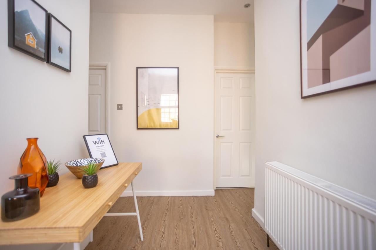 Modern Apartment Within City Walls, Parking Chester Exterior foto